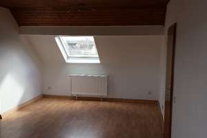 vier Zimmer DG Wohnung in Essen, Freisenbruch – Bochumer Landstraße 343, 45279 Freisenbruch, Essen – Vorschaubild 3