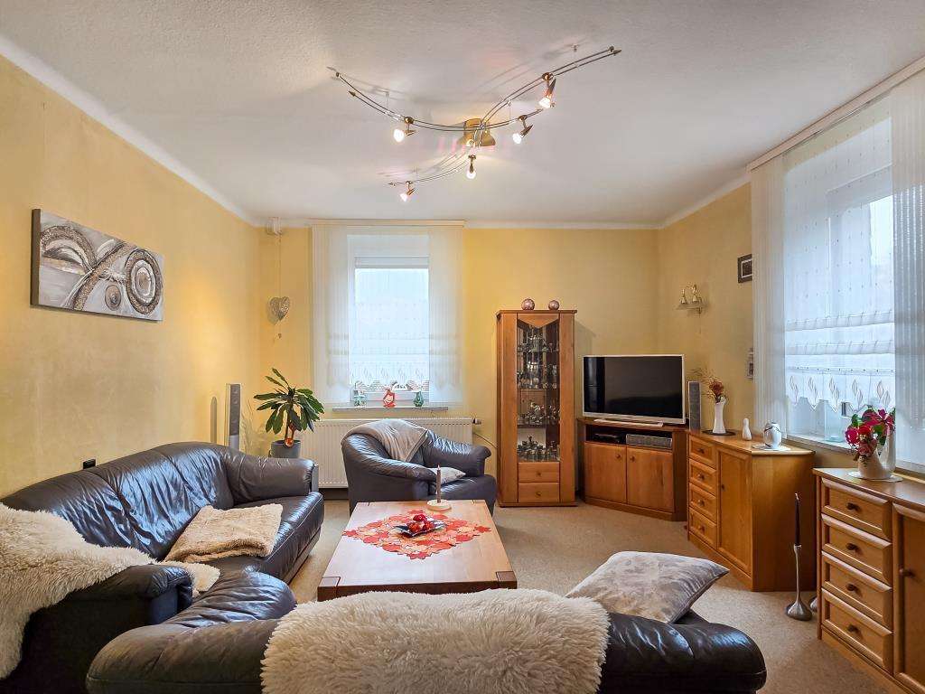 Immobilie in Rosenthal am Rennsteig - Viel Platz zum Wohnen und für ein Hobby bzw. Gewerbe (A1613) - Bild 4