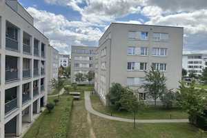 Licht,Raum und Komfort  :4-Zimmerwohnung mit zwei Loggien am Riedberg – Friedrich-Bergius-Weg 5, 60438 Frankfurt am Main – Vorschaubild 2