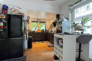 Gründerzeitvilla mit Pool am Urselbach: Naturidyll sucht Liebhaber für den letzten Feinschliff! – 60439 Niederursel, Frankfurt am Main – Vorschaubild 6
