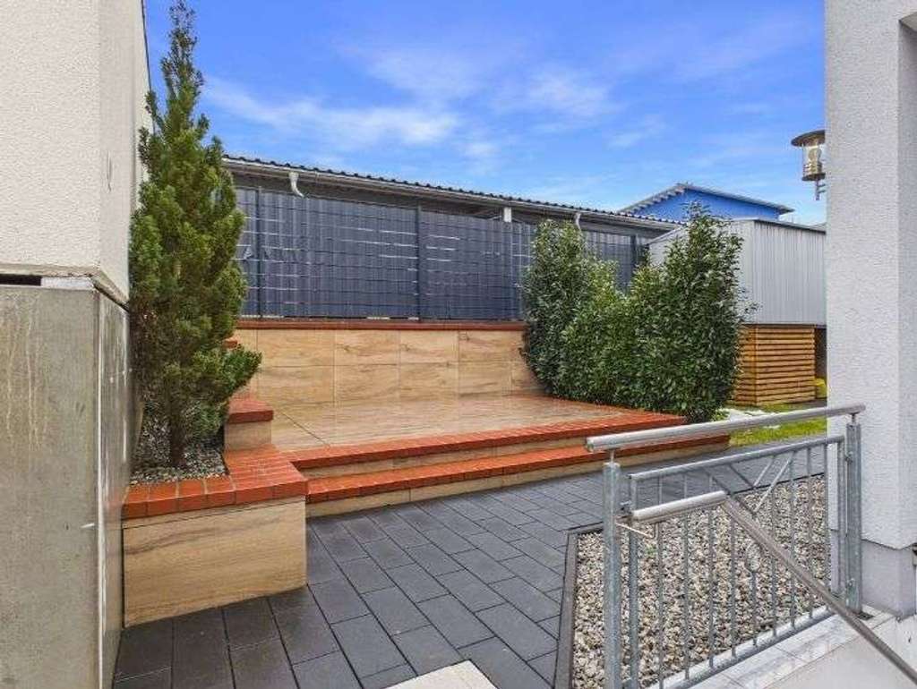 Immobilie in Obertraubling - Moderne Doppelhaushälfte mit Einliegerwohnung in Obertraubling zum Kauf - Bild 3