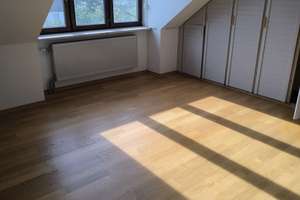 Befristet: WG-geeignete 3,5 - Zimmerwohnung in Sendling-Westpark mit Dachterrasse – Ohlstadter Straße 22, 81373 Mittersendling, München – Vorschaubild 2