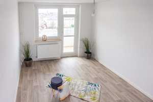 3-Zimmer-Wohnung - Balkon - Aufzug – Arthur-Strobel-Str. 90, 9127 Chemnitz – Vorschaubild 1