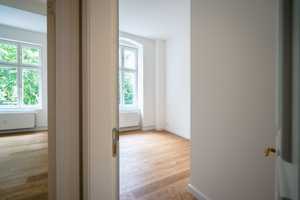 Kernsanierter Altbau: 4 Zimmer, 2 Balkone, Fahrstuhl, 2 Bäder, Energieausweis A, Provisionsfrei – Lepsiusstraße 81, 12163 Berlin – Vorschaubild 8