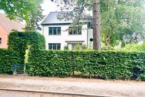 Villa in Toplage nahe der Elbe – flexibel nutzbar und familienfreundlich – Die vollständige Adresse der Immobilie erhältst du vom Anbieter., 22605 Othmarschen, Hamburg – Vorschaubild 1