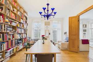 Große Altbauwohnung mit 10 Zimmer und 2 Balkonen in Berlin-Schöneberg