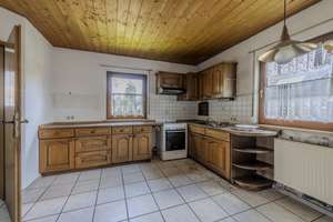 Ihr neues Zuhause mit Potenzial: Einfamilienhaus mit 5 Zimmer und herrlichen Garten  – Die vollständige Adresse der Immobilie erhältst du vom Anbieter., 80995 Feldmoching, München – Vorschaubild 6