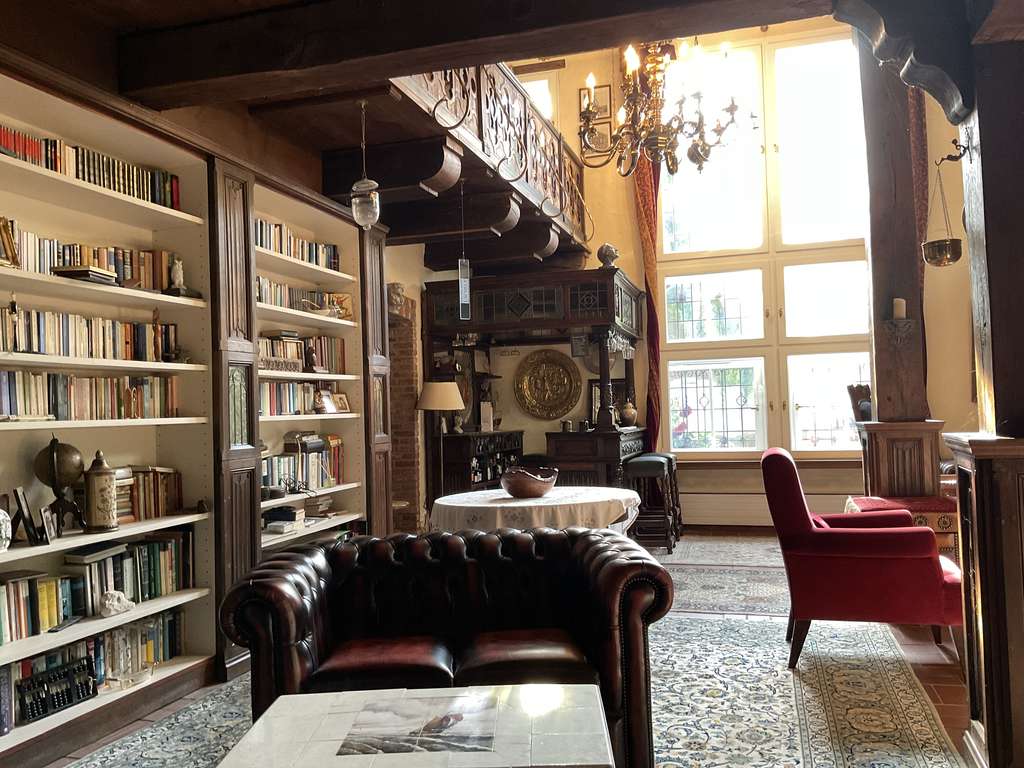 Immobilie in Drage - Stilvolles Reetdach-Fachwerkhaus mit Elbblick bei Hamburg   - Bild 2