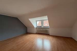 Dachgeschosswohnung in Braunschweig-Lehndorf zu vermieten!