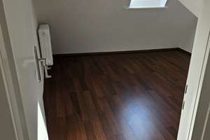 Wohnen mit Charakter: 2-Zimmer-Dachgeschosswohnung in Bremen
