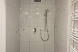 Penthouse-Feeling in Stadtmitte: Luxuriöser Erstbezug mit gigantischer Sonnen-Oase 63 m² – Karl-Anton-Straße 13, 40211 Stadtmitte, Düsseldorf – Vorschaubild 11
