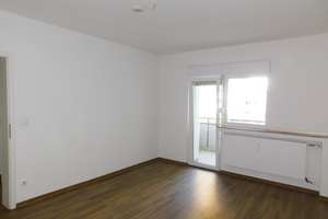 2-Raum-EG-Wohnung mit Balkon in sehr zentraler Lage zu vermieten