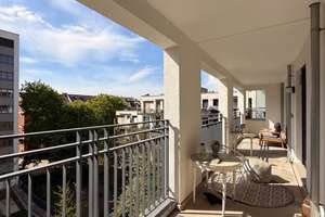 Möblierte 3-Zi-Whg mit großem, sonnigem Balkon und Tiefgarage in München-Bogenhausen