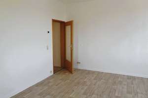 Schöne, modernisierte DG-Wohn. mit EBK u. Tageslichtbad – Die vollständige Adresse der Immobilie erhältst du vom Anbieter., 30177 List, Hannover – Vorschaubild 3