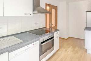 3-ZI.-WHG IN NÜRNBERGER SÜDSTADT IN UNMITTELBARER NÄHE ZUM AUFSESSPLATZ (WG-GEEIGNET)