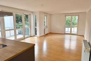 Schöne 3-Zi.-Whg. mit EBK und zwei Balkonen in Fürth Unterfarrnbach – Die vollständige Adresse der Immobilie erhältst du vom Anbieter., 90766 Unterfarrnbach, Fürth – Vorschaubild 5