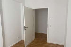 Hochwertige Wohnung mit Balkon, Wanne, Dusche, Fußbodenheizung & Einbauküche! Stellplatz möglich! – Albert-Schmidt-Straße 1, 6110 Südliche Innenstadt, Halle (Saale) – Vorschaubild 17