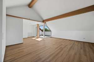 Frisch sanierte 3-Zi.-DG-Wohnung mit Loggia, Talblick, Panoramafenster & Speicher in Pforzheim – Die vollständige Adresse der Immobilie erhältst du vom Anbieter., 75179 Nordstadt, Pforzheim – Vorschaubild 3