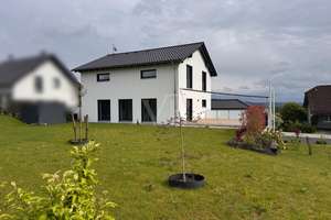 Lichtdurchflutetes Familienhaus mit großem Garten, moderner Wohnküche und Terrasse! – Die vollständige Adresse der Immobilie erhältst du vom Anbieter., 35041 Haddamshausen, Marburg – Vorschaubild 16