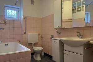 Sofort verfügbar: Reiheneckhaus mit Stellplatz – Die vollständige Adresse der Immobilie erhältst du vom Anbieter., 72760 Reutlingen-Mitte, Reutlingen – Vorschaubild 2
