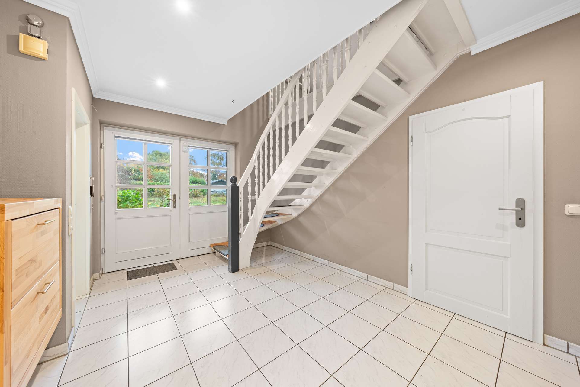 Immobilie in Hasenkrug - Ein Zuhause mit doppelter Stärke - Wohnen und Arbeiten unter einem Dach! - Bild 9