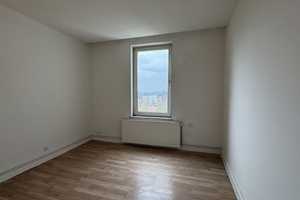 Charmante 2-Zimmer-Wohnung mit Loggia in Kiel-Gaarden – Iltisstraße  58, 24143 Kiel – Vorschaubild 2