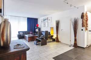 Großzügige 4-Zimmer-Wohnung mit Balkon im ehemaligen Vierkanthof in Mönchengladbach - Holt – Die vollständige Adresse der Immobilie erhältst du vom Anbieter., 41069 Holt, Mönchengladbach – Vorschaubild 1
