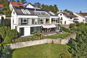 Exklusive Villa mit Einliegerwohnung für höchste Ansprüche an der Oberen Burghalde – Die vollständige Adresse der Immobilie erhältst du vom Anbieter., 71229 Leonberg – Vorschaubild 1
