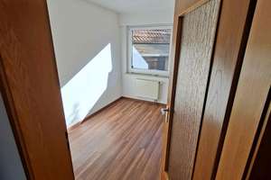 Zentrumnahes Einfamilienhaus mit Garten und Stellplatz in Schönaich – Die vollständige Adresse der Immobilie erhältst du vom Anbieter., 71101 Schönaich – Vorschaubild 8