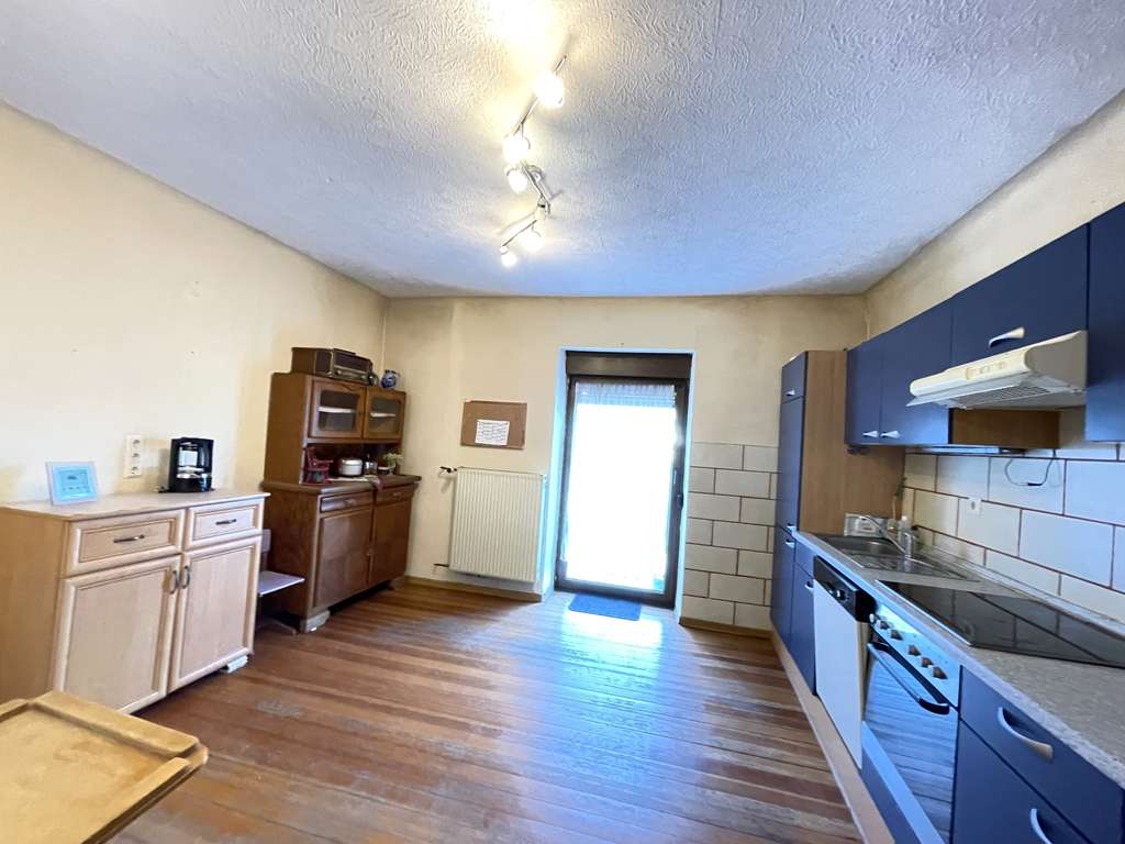 Immobilie in Sankt Wendel - GUT aufgeteiltes Wohnhaus 
für die GROSSE Familie - 
Machen SIE Ihr Schmuckstück daraus...! - Bild 3