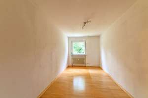 4-Zimmer-Wohnung mit Balkon in Reutlingen! – Die vollständige Adresse der Immobilie erhältst du vom Anbieter., 72762 Reutlingen-Mitte, Reutlingen – Vorschaubild 5