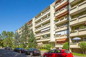 Bezugsfertige 2-Zimmerwohnung mit Balkon! – Georg-Palitzsch-Str. 97, 1239 Prohlis-Süd, Dresden – Vorschaubild 1