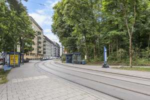 ROGERS: Großzügiges City-Domizil mit zwei Balkonen direkt am Englischen Garten – Die vollständige Adresse der Immobilie erhältst du vom Anbieter., 80538 Englischer Garten, München – Vorschaubild 13