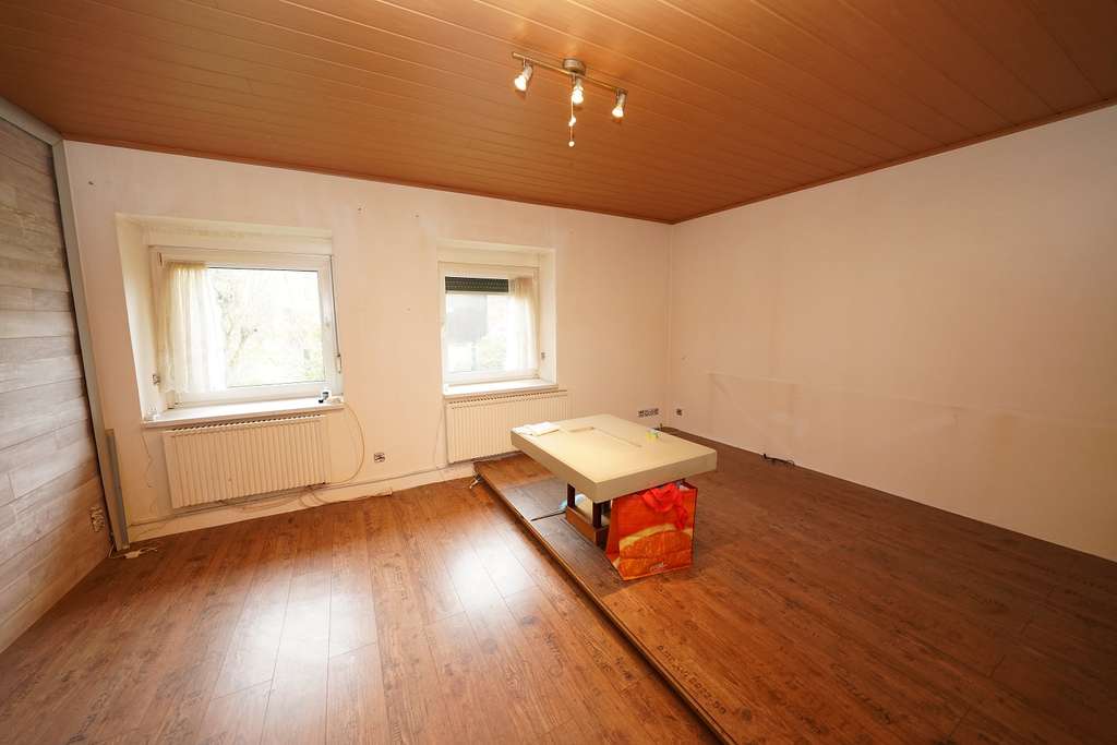 Immobilie in Niedere Börde - Groß Ammensleben- saniertes Reihenendhaus auf kleinem Grundstück mit Garage in ruhiger Lage ! - Bild 3