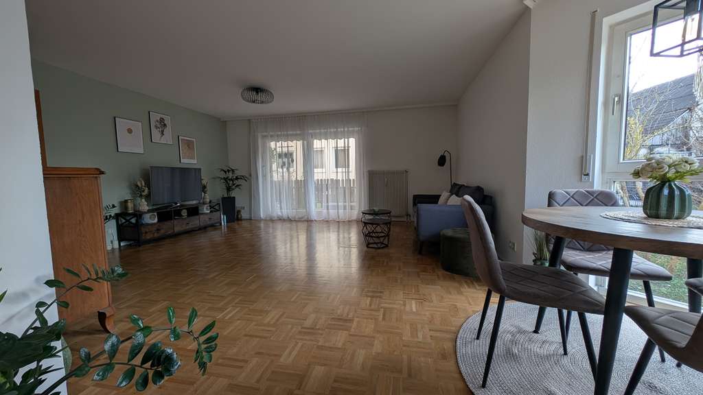 Immobilie in Ihringen - Sonnig. Ruhig. Sofort frei. – 3,5 Zimmer mit Terrasse und Garten am Kaiserstuhl - Bild 3