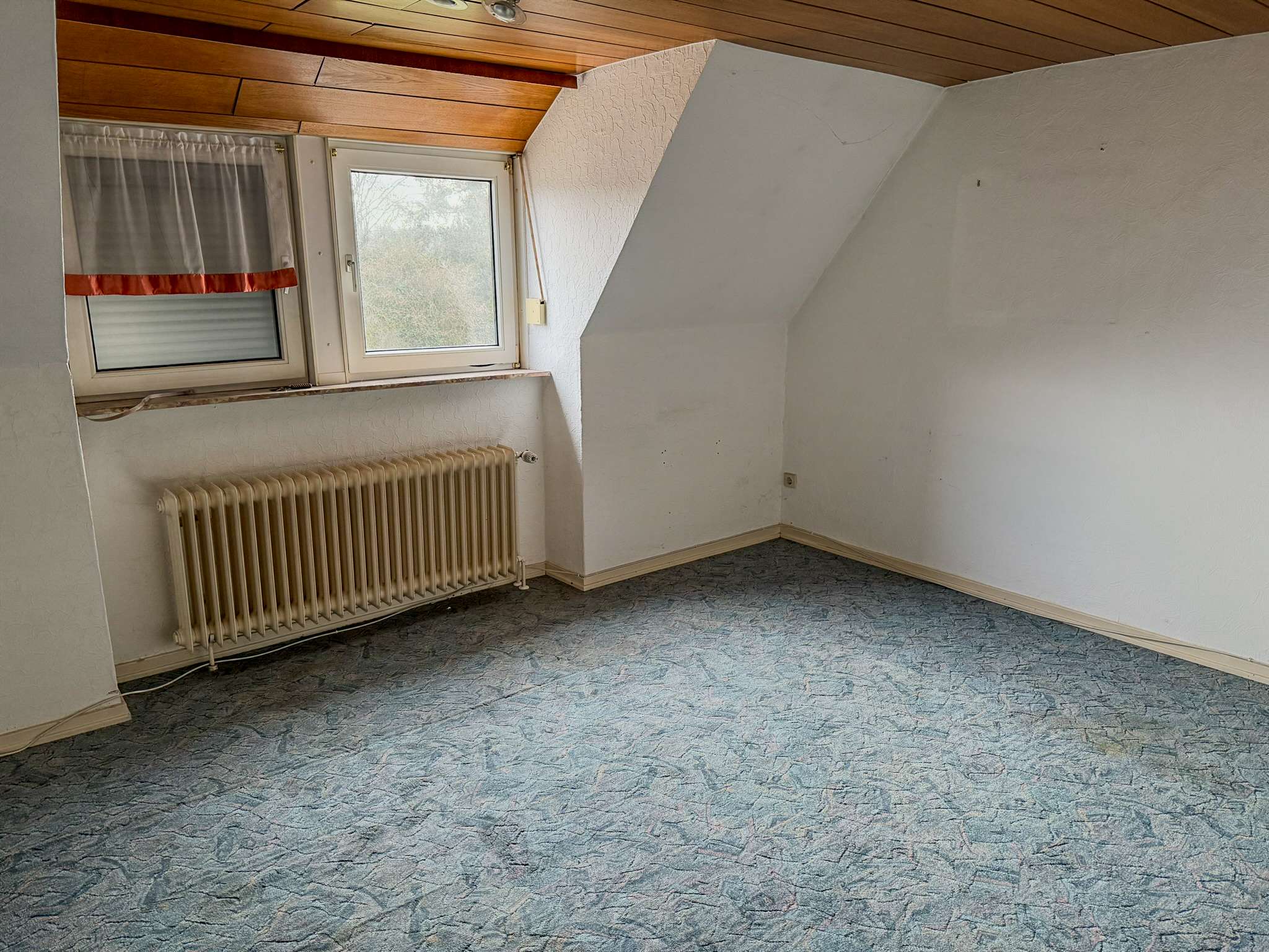 Immobilie in Kreuztal - Doppelhaushälfte in Kreuztal–Ferndorf – sonniger Garten, Garage, modernisierungsbedürftig - Bild 5