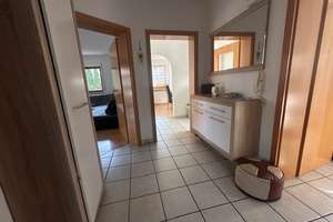 Wohlfühlen auf zwei Etagen – Familienidyll mit Garten und Garage – Die vollständige Adresse der Immobilie erhältst du vom Anbieter., 84152 Mengkofen – Vorschaubild 5