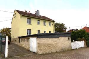 - RESERVIERT - Zwei­familien­haus mit großem Grundstück und Entwicklungspotenzial in ruhiger Lage – Die vollständige Adresse der Immobilie erhältst du vom Anbieter., 55543 Bad Kreuznach – Vorschaubild 2
