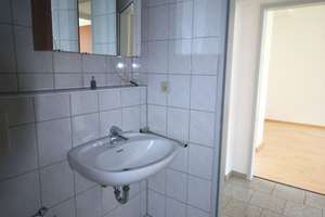 DU-Mitte, renovierte 2 .Zi.-Whg., 3. OG 64 m², gr. Küche, Balkon,  Aufzug – Güntherstraße 35, 47051 Dellviertel, Duisburg – Vorschaubild 9
