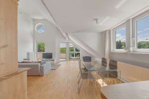 Moderne, lichtdurchflutete 3 Zimmer DG-Wohnung mit großem Süd-Ost-Balkon und Garage – Die vollständige Adresse der Immobilie erhältst du vom Anbieter., 70599 Schönberg, Stuttgart – Vorschaubild 4