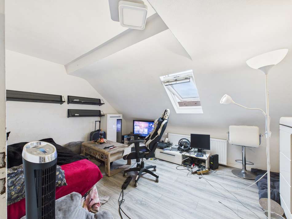 29 Schlafzimmer 2.OG