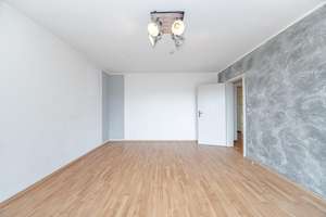 Bezugsfreie 2-Zimmer-Wohnung mit großzügiger Süd-Loggia und gepflegtem Zustand – Netzerstraße 21, 80992 Moosach-Bahnhof, München – Vorschaubild 3