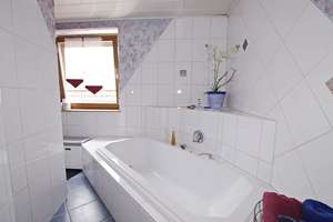 Charmantes Zweifamilienhaus mit viel Platz und Traumgarten – Die vollständige Adresse der Immobilie erhältst du vom Anbieter., 93176 Beratzhausen – Vorschaubild 26
