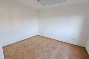Geräumiges Einfamilienhaus mit Ausbaumöglichkeiten, großem Garten und Garage! – Die vollständige Adresse der Immobilie erhältst du vom Anbieter., 89173 Lonsee – Vorschaubild 9
