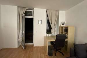 Geschmackvolle und geräumige Wohnung mit einem Zimmer sowie Balkon und EBK in Berlin – Ebertystraße 32, 10249 Friedrichshain, Berlin – Vorschaubild 4
