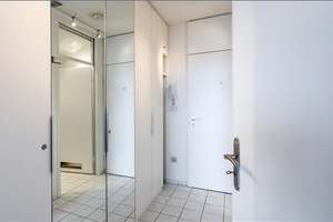 Möbliert: Apartment am Arabellapark mit Schwimmbad auf dem Dach  – Die vollständige Adresse der Immobilie erhältst du vom Anbieter., 81925 Parkstadt, München – Vorschaubild 6