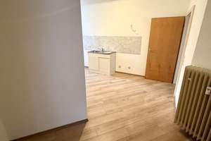 Frisch renoviert und Modernisiert: 2-Zimmer-Wohnung in Solingen - Zentral