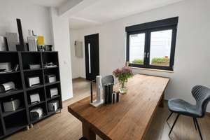 Großzügiges Wohnanwesen mit Halle, Hof und Garten in Bobenheim-Roxheim – Die vollständige Adresse der Immobilie erhältst du vom Anbieter., 67240 Bobenheim-Roxheim – Vorschaubild 2