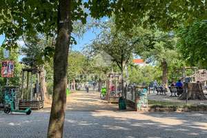 Bezugsfreie Altbauwohnung mit Loggia nahe Boxhagener Platz – 10245 Friedrichshain, Berlin – Vorschaubild 8
