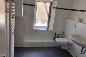 Große Wohnung (4 Zimmer) über 2 Etagen in Krefeld Hüls-Mitte – Die vollständige Adresse der Immobilie erhältst du vom Anbieter., 47839 Hüls, Krefeld – Vorschaubild 4